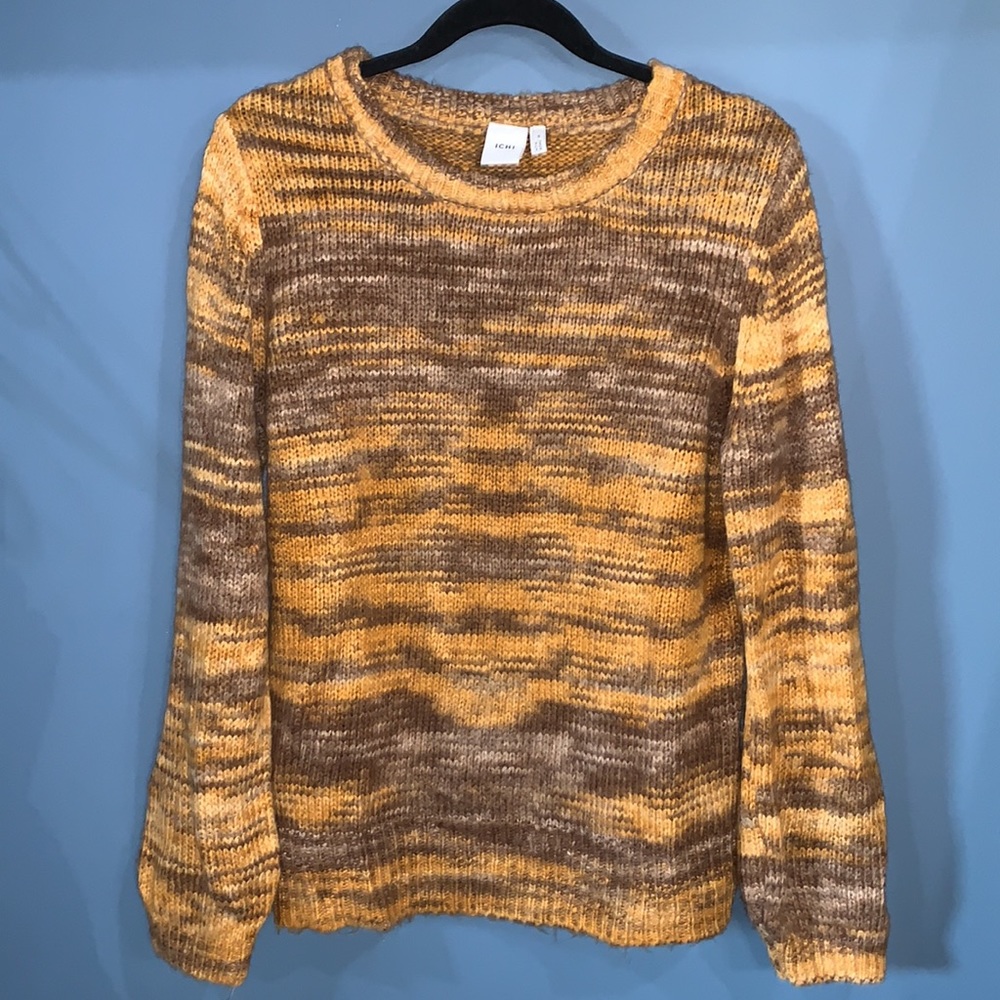 Mustard and brown perfect fall sweater. Size M